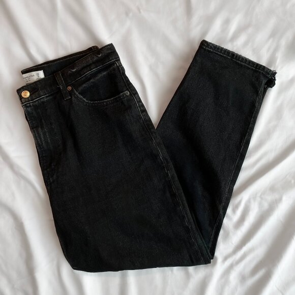 Abercrombie & Fitch High Rise Mom Jean - Picture 1 of 6